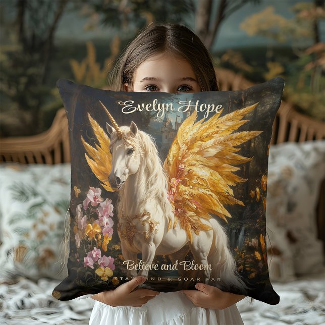 Coussin Peinture Classique Pegasus Blanc Avec Ailes Dorées (Créateur téléchargé)