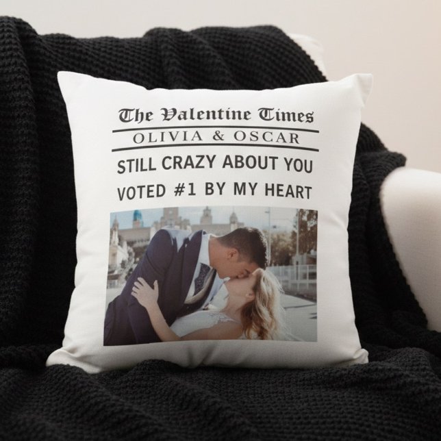 Coussin Personalized Valentine Newspaper Photo  (Créateur téléchargé)