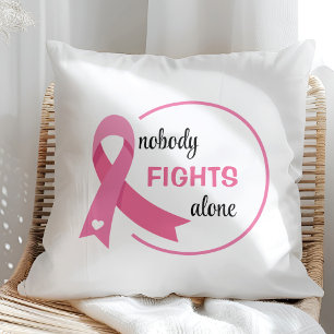 Coussin Personne ne combat seul le ruban rose