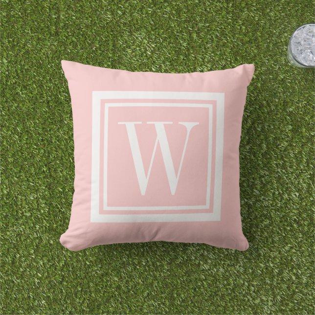 Coussin Pétale rose et blanc Carré classique Monogramme (Herbe)