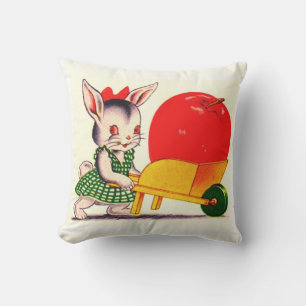 Coussin petit lapin poussant chariot avec grande grande po