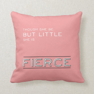 Coussin Petite mais féroce crèche de bébé de |