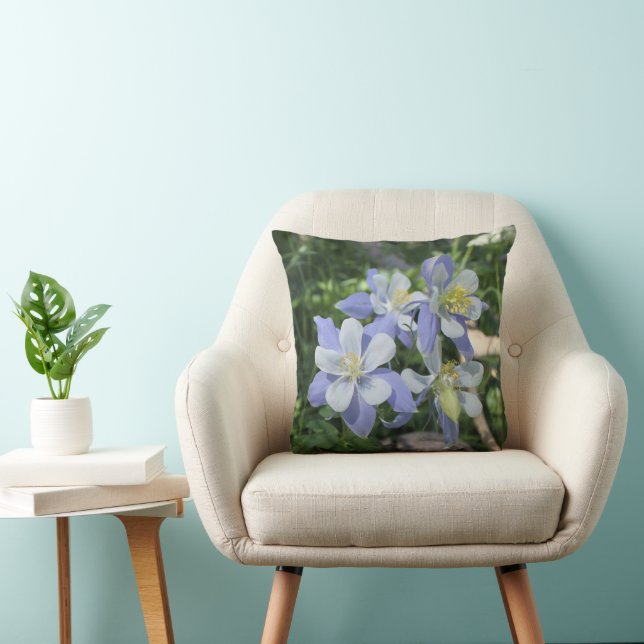 Coussin Photo de la nature florale de la colonne bleue (Chaise)