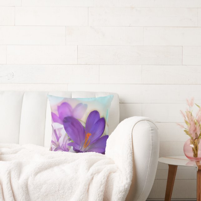 Coussin Photo d'un joli Crocus de printemps violet (Canapé)