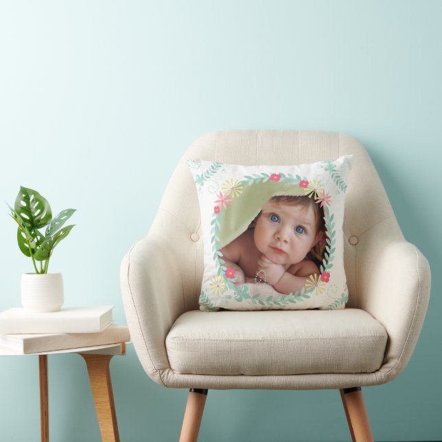 Coussin Photo personnalisée Garland Floral Baby (Chaise)