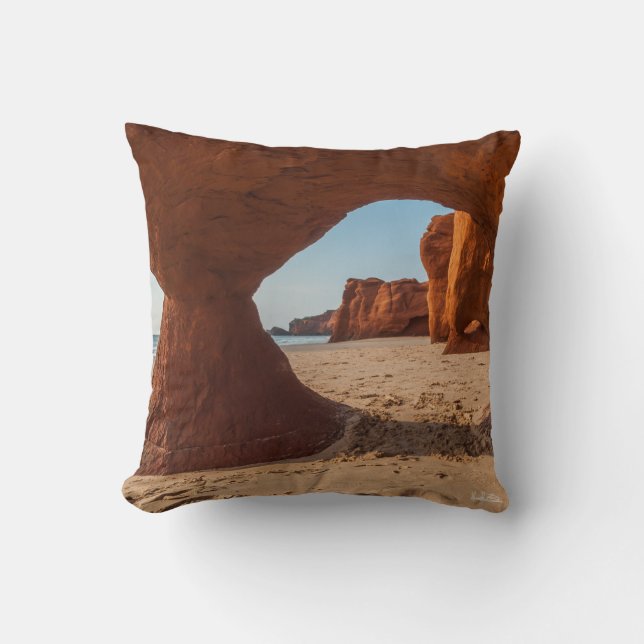 Coussin photo plage et caps throw pillow (Front)