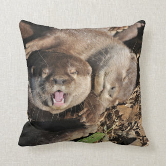 Coussin Photo somnolente de loutres