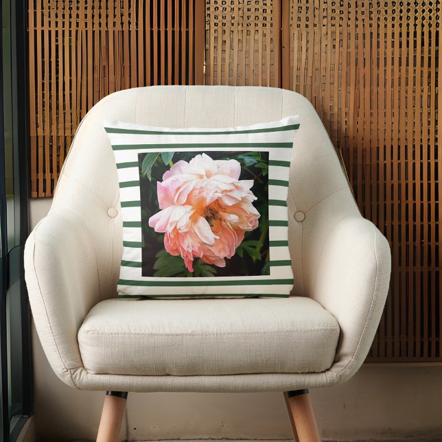 Coussin Pierres de printemps romantiques sur des bandes ve (Créateur téléchargé)