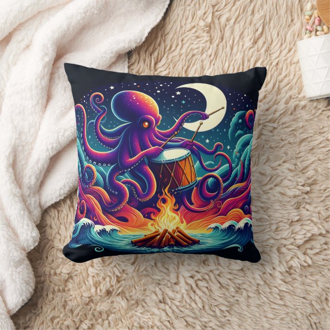 Coussin Pieuvre Jouant du tambour par feu de camp sous le  (Couverture)