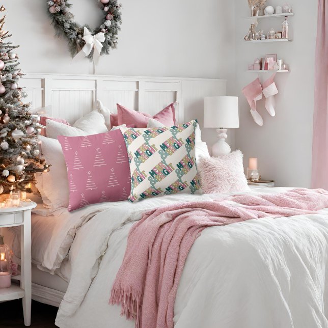 Coussin Pink Green Gold Merry & Bright Snowflakes & Trees (Créateur téléchargé)