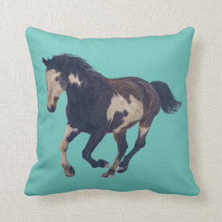 Coussin Pinto American Paint Horse Wild Galloping