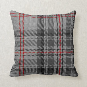 Coussin Plaid de tartan géant décentré rouge noir gris 