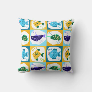 Coussin Poisson coloré