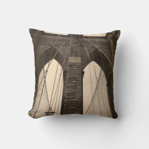 Coussin Pont de Brooklyn vintage de sépia