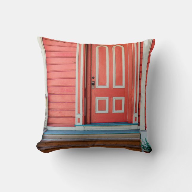 Coussin Porte et porche en bois peint rouge traditionnel, (Recto)