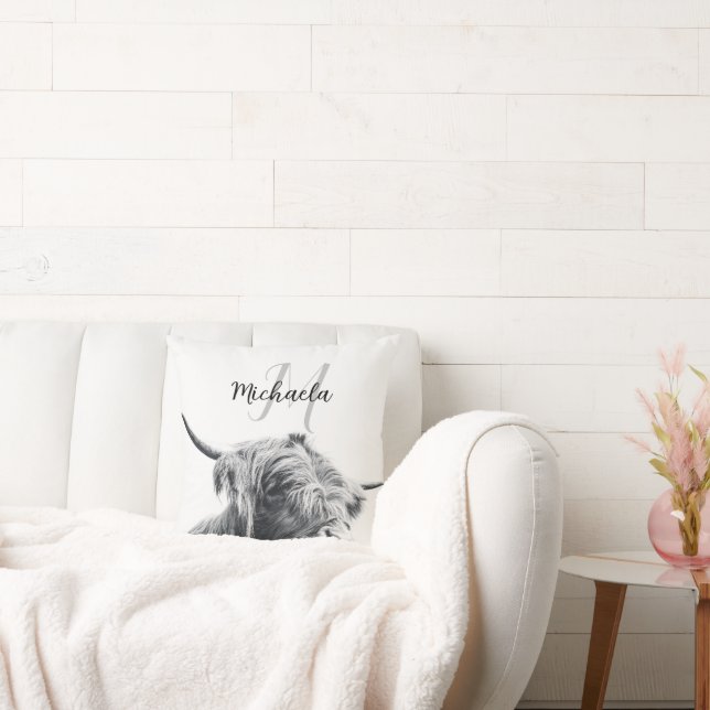 Coussin Portrait de vache Highland premier monogramme noir (Canapé)