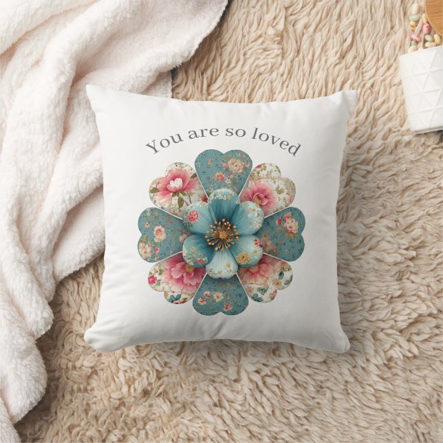 Coussin Positive Affirmation Throw Pillow You Are So Loved (Couverture)