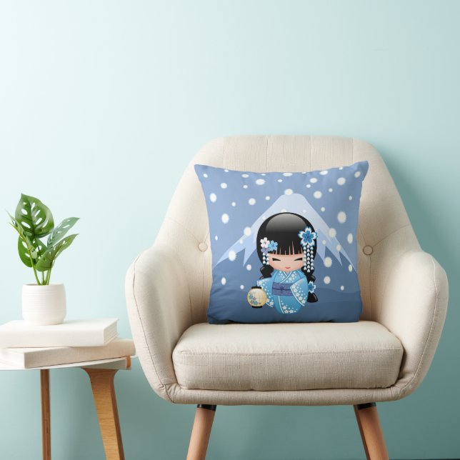 Coussin Poupée Kokeshi d'hiver - Blue Mountain Geisha Girl (Chaise)