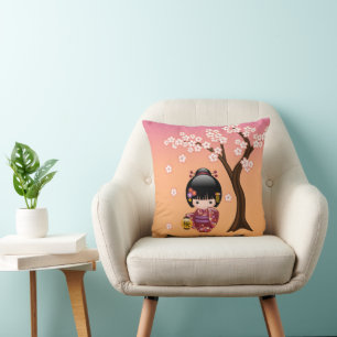 Coussin Poupée Kokeshi Sakura - Fille Geisha sur Pêche