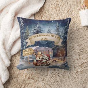 Coussin Premier Noël en camping-car pour un jeune couple O