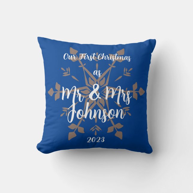 Coussin Premier Noël en tant que M. & Mme noms et date mod (Recto)