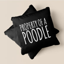 Propriété D'Un Poodé Chic, Mignonne Et Drôle Noir