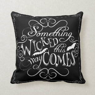 Coussin Quelque chose de Wicked Chalkboard Halloween Couss