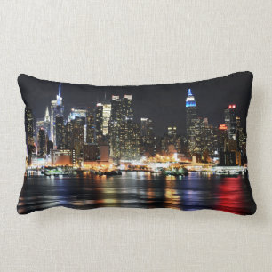 Coussin Rectangle Belles lumières de nuit de New York reflétant la