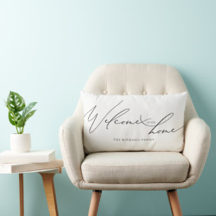 Coussin Rectangle Bienvenue dans notre Home Script avec Nom Lumbar C