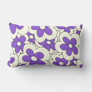 Coussin Rectangle Conception de fleurs mauve et crème dessinée à la 