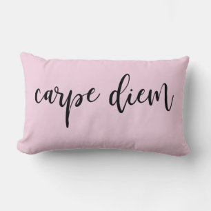 Coussin Rectangle Élégant script Pink Carpe Diem