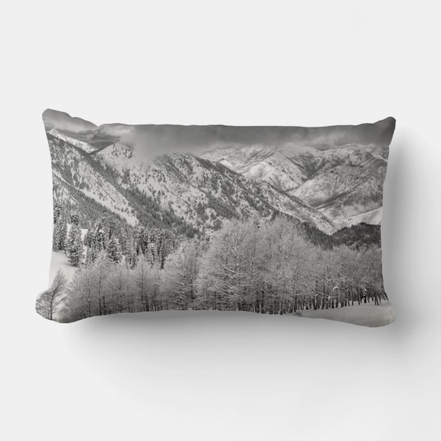 Coussin Rectangle Evergreens et Aspen dans une tempête de neige (Recto)