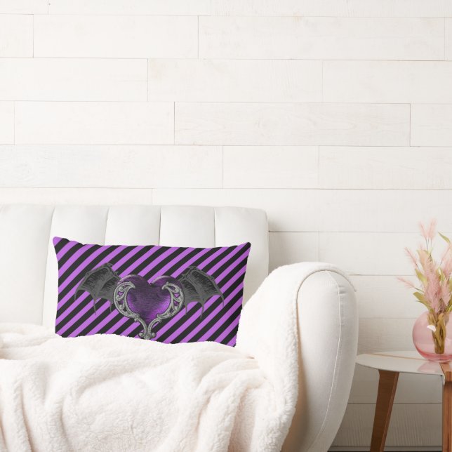 Coussin Rectangle Goth Coeur pourpre avec ailes de chauve-souris Jet (Canapé)