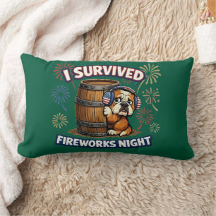 Coussin Rectangle J'ai survécu à la nuit des feux d'artifice Bulldog