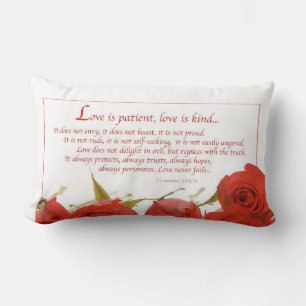 Coussin Rectangle L'amour est une rose rouge patiente