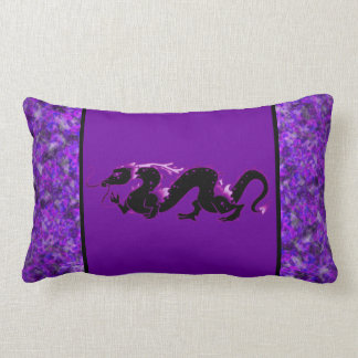 Coussin Rectangle Noir et pourpre de dragon de dragon