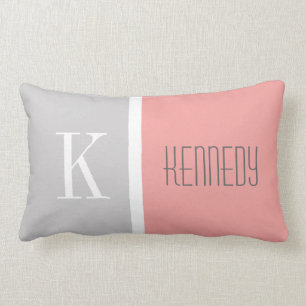 Coussin Rectangle Nom du monogramme du bloc de couleur de corail gri