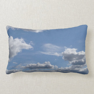 Coussin Rectangle Nuages blancs dans un carreau de ciel bleu