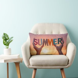 Coussin Rectangle Paire de mains tenant le texte d'été