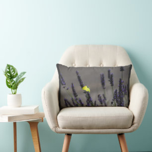 Coussin Rectangle Papillon Jaune sur Photo Macro de Lavande Violette
