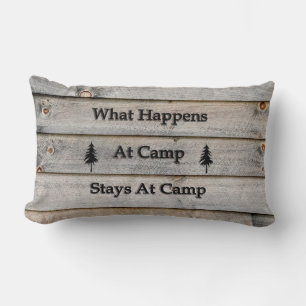 Coussin Rectangle Que se passe-t-il lors des séjours au camp