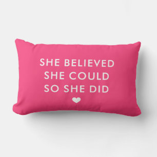 Coussin Rectangle Rose Chaud Elle Croyait Qu'Elle Pouvait Le Faire