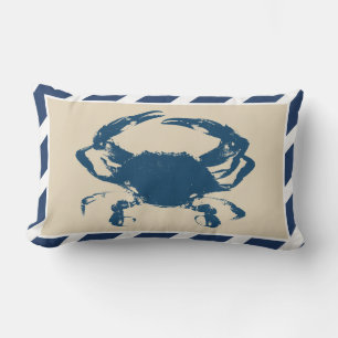 Coussin Rectangle Stripes nautiques et style côtier de crabe bleu