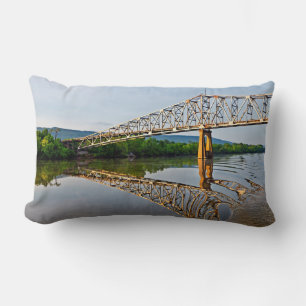 Coussin Rectangle Voile Sous Un Pont Sur Le Tennessee