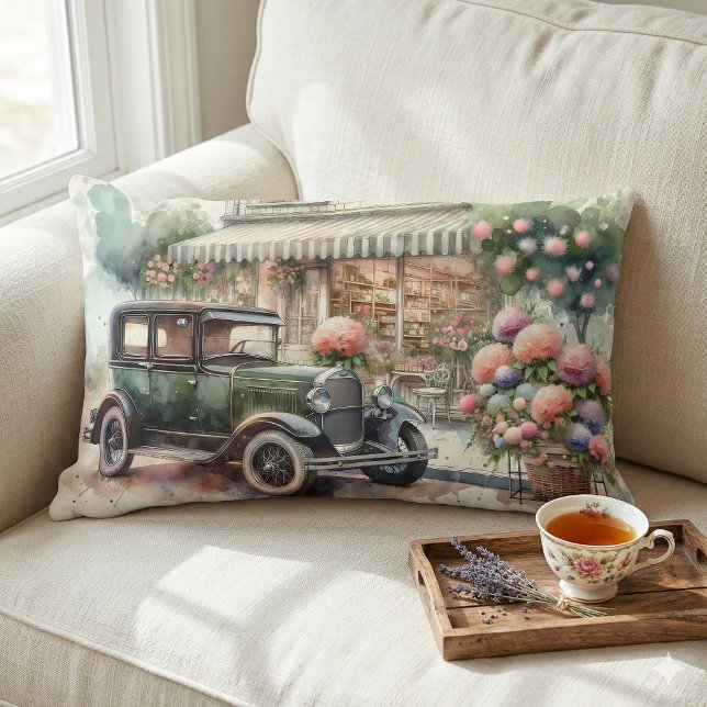 Coussin Rectangle Voiture Rétro & Scène de Boutique en Fleurs (Retro Car & Blooming Boutique Scene Lumbar Pillow Mockup A)