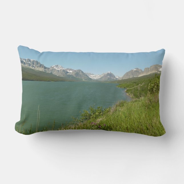 Coussin Rectangle Vue sur le lac Swiftcurrent du parc national des G (Recto)
