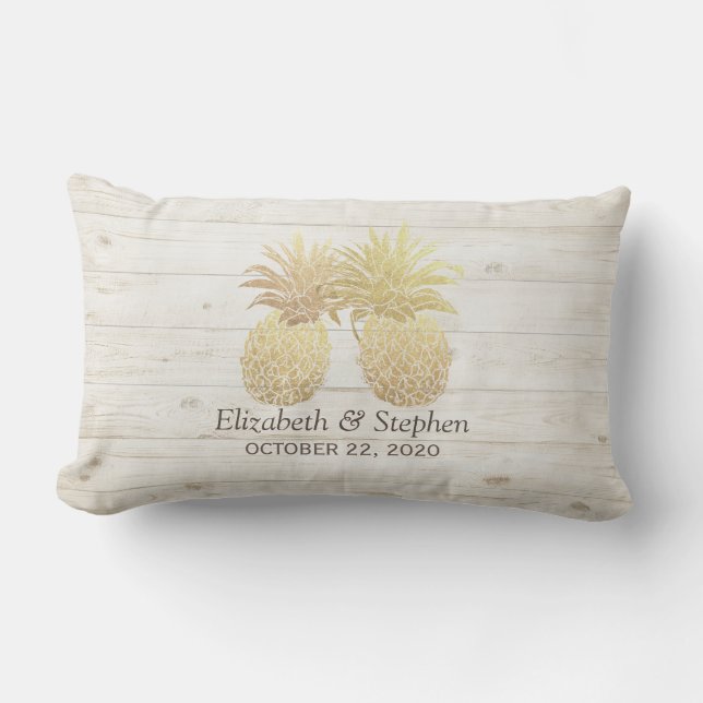 Coussin Rectangle Wedding shower Golden Pineappy Couple Rustic Wood (Recto)