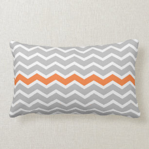 Coussin Rectangle Zigzag gris et blanc de Chevron avec la rayure