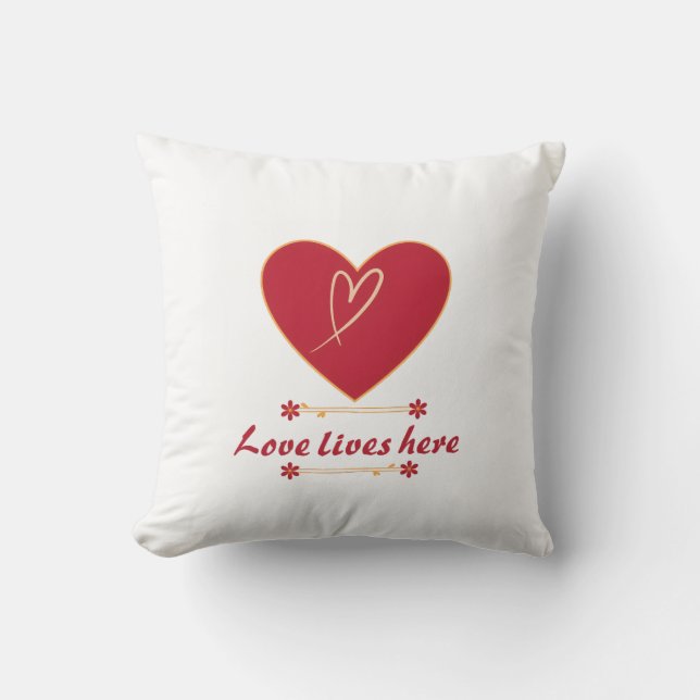Coussin Red Heart Floral Design – “Love Lives Here” Romant (Recto)