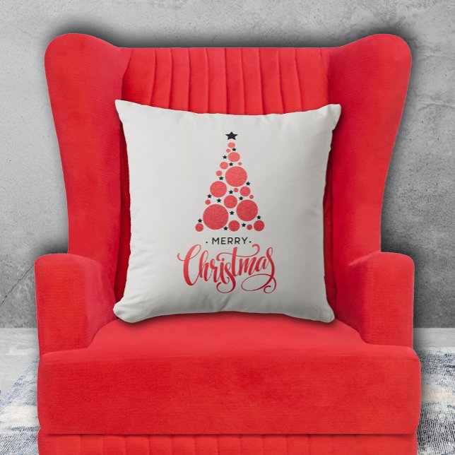 Coussin Red Joyeux Noël Arbre des étoiles (PIllow with Merry Christmas and modern red Christmas tree on pale gray background. Choose size. )